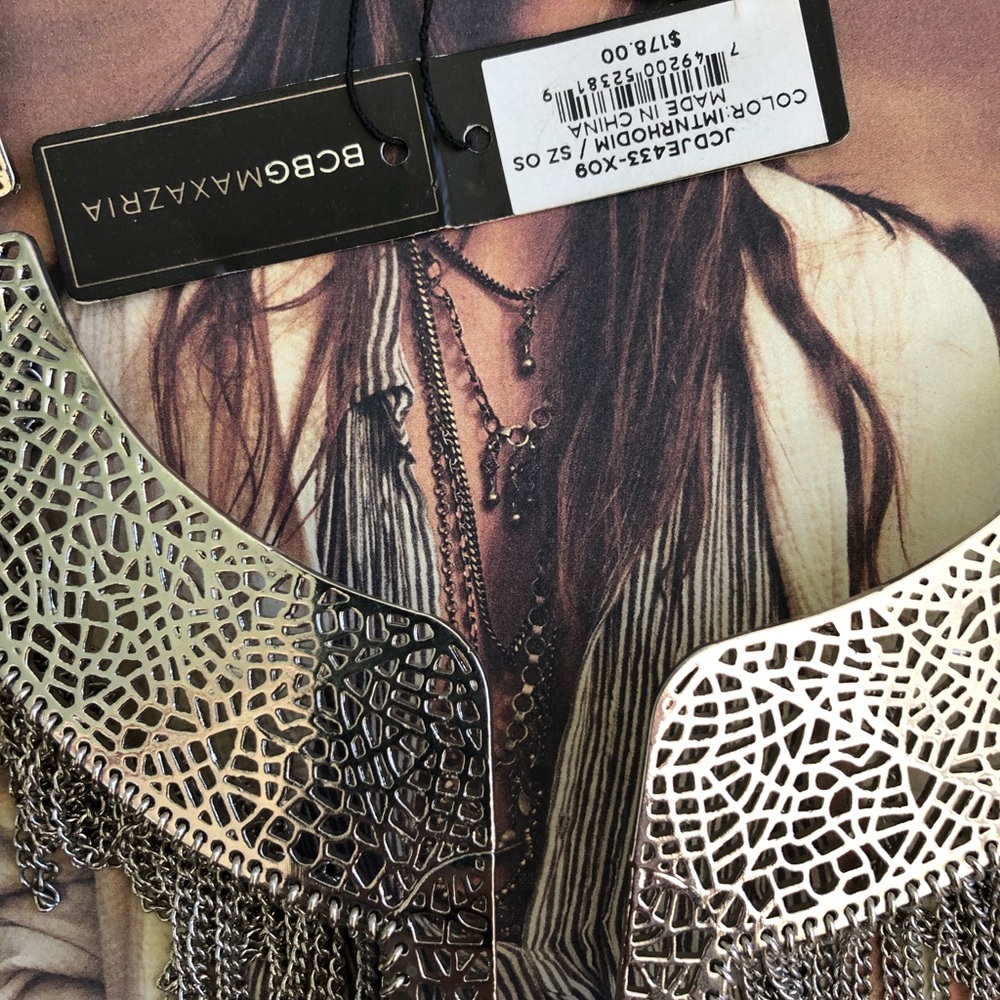 BNWT BCBGMaxAzria  Necklace